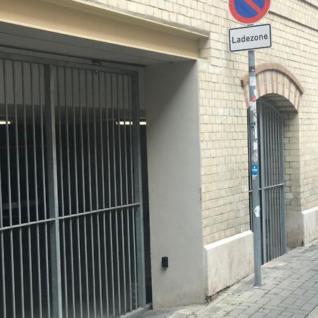 Moderne Galeriewohnung Mit Balkon Und Stellplatz Am Wenigemarkt Эрфурт Экстерьер фото