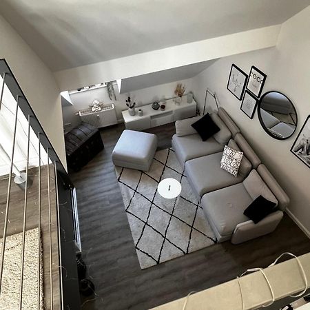 Moderne Galeriewohnung Mit Balkon Und Stellplatz Am Wenigemarkt Эрфурт Экстерьер фото