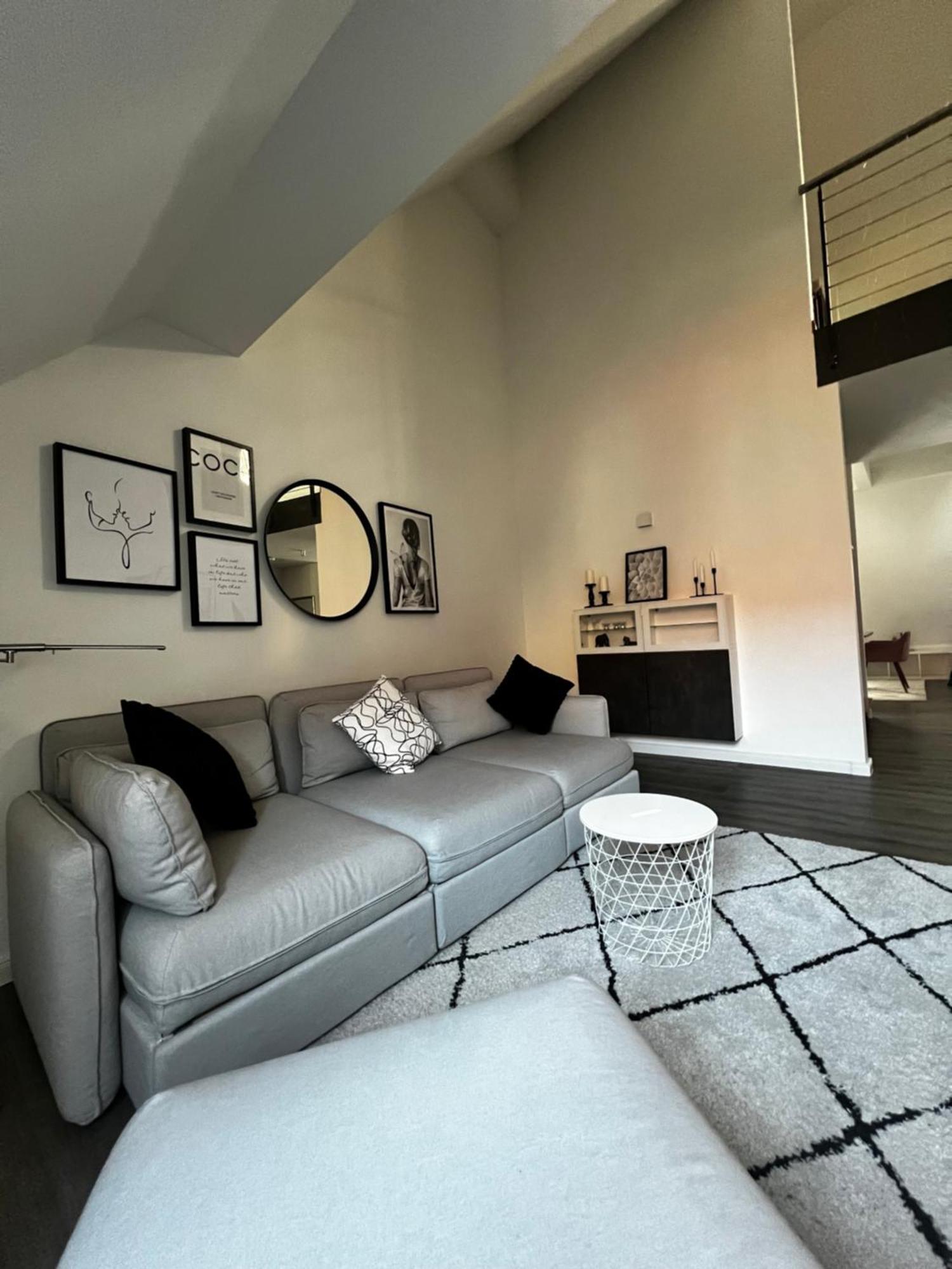 Moderne Galeriewohnung Mit Balkon Und Stellplatz Am Wenigemarkt Эрфурт Экстерьер фото