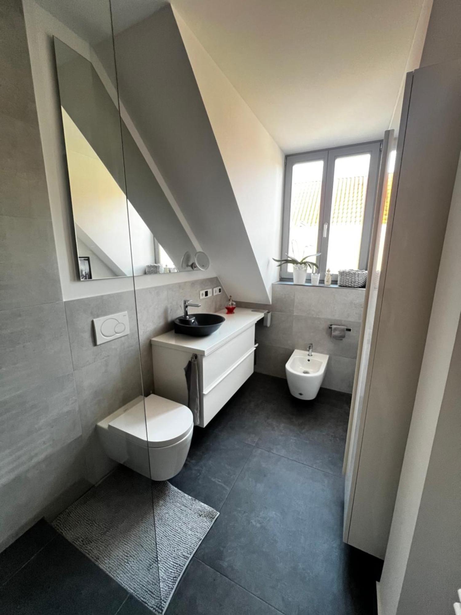 Moderne Galeriewohnung Mit Balkon Und Stellplatz Am Wenigemarkt Эрфурт Экстерьер фото