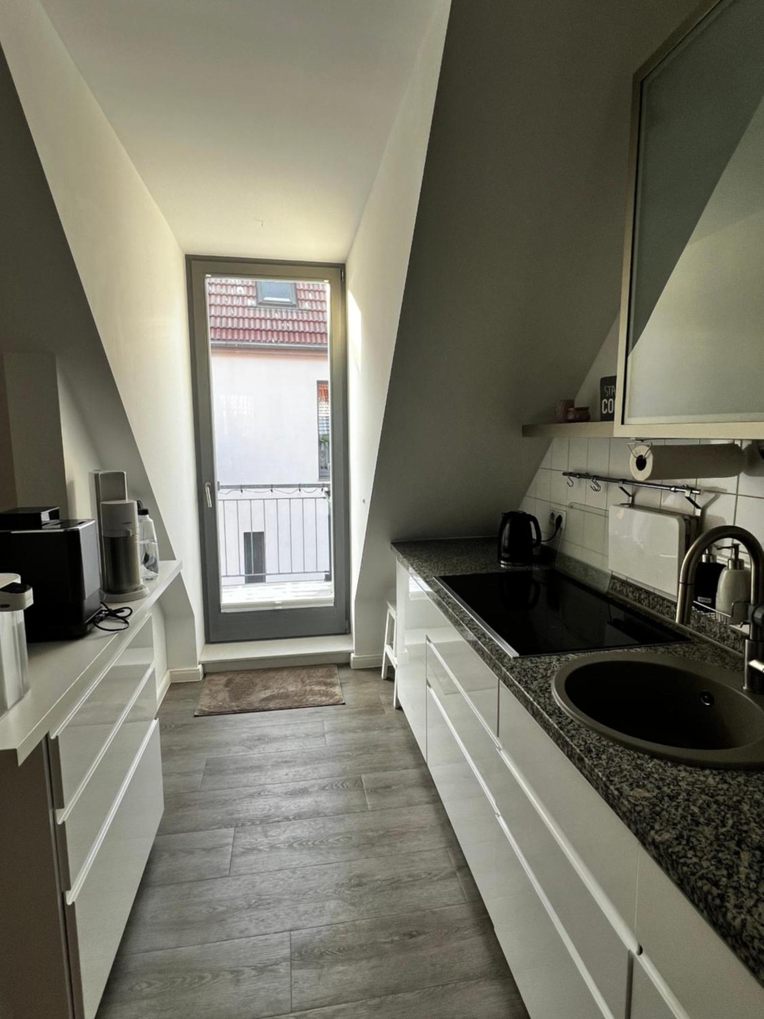 Moderne Galeriewohnung Mit Balkon Und Stellplatz Am Wenigemarkt Эрфурт Экстерьер фото